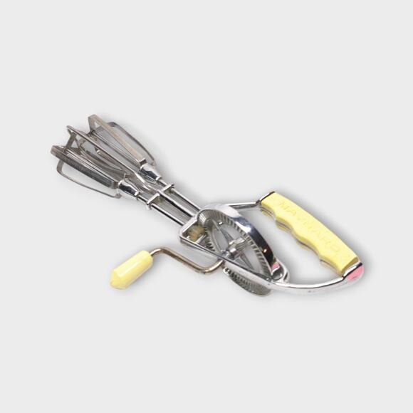 Vintage Maynard Yellow Hand Mixer Hand Beaters - Picture 4 of 5